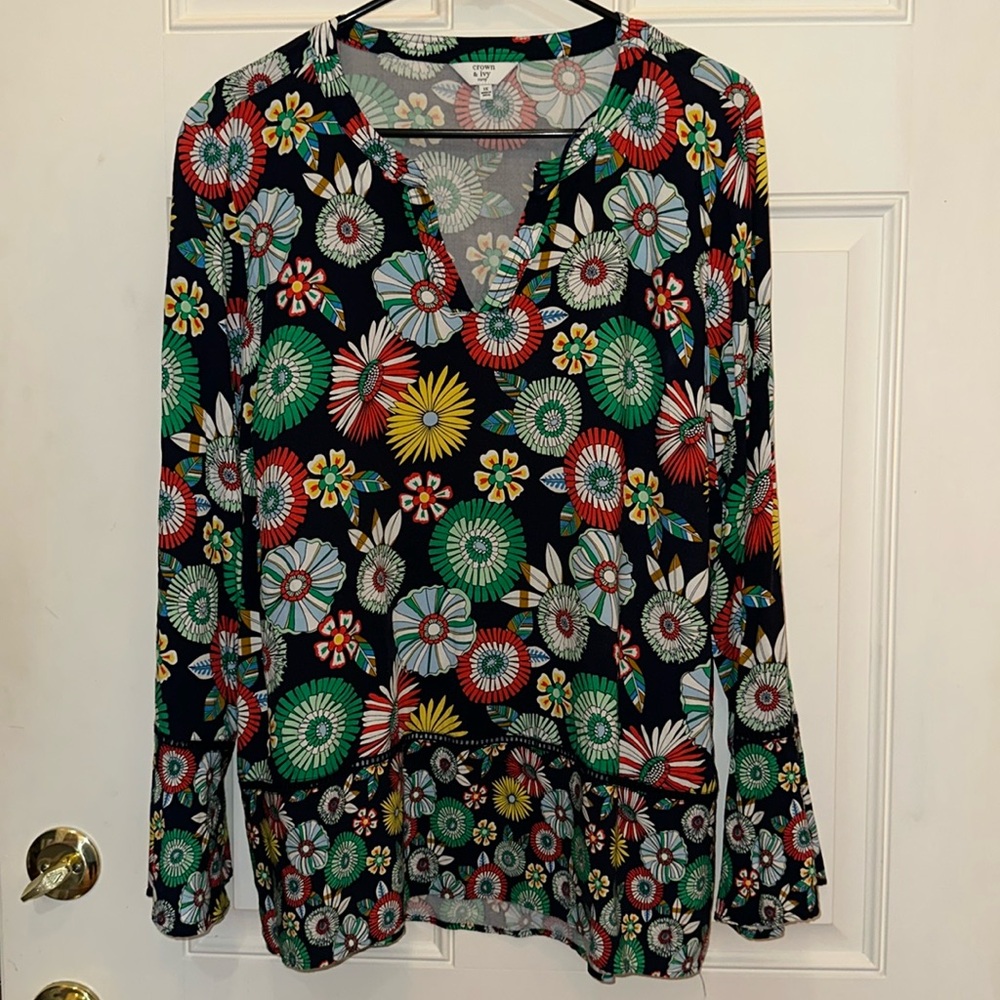 Crown & Ivy Floral Top Size 1X